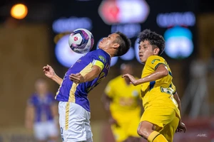 Ông Park bất ngờ triệu tập Văn Quyết và 30 cầu thủ khác lên tuyển