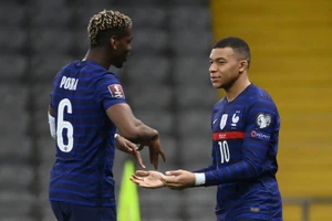 Anh trai Pogba tiết lộ động trời về việc em ruột yểm bùa Mbappe