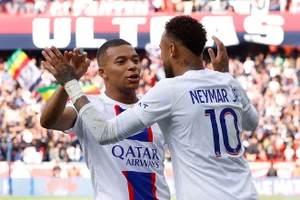 Mbappe so sánh Neymar với sao trẻ PSG