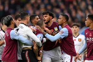 Ronaldo mất tầm ảnh hưởng, Man United ráo riết tìm người thay thế