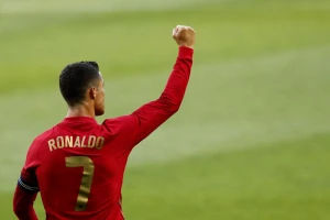 Ronaldo gây khó khăn cho tuyển Bồ Đào Nha