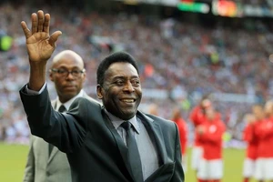 Harry Kane cầu nguyện cho Vua bóng đá Pele