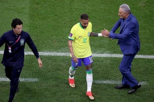 HLV Tite nổi giận với truyền thông Brazil, báo tin vui về Neymar