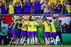 Hành động đẹp của HLV Tite ghi nhận kỷ lục độc đáo của Brazil