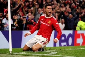 Man United bất ngờ gửi tin nhắn đến Ronaldo