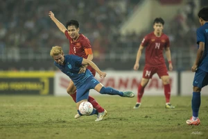 Thái Lan không cầu hòa, ông Park có tuyệt chiêu khóa Theerathon