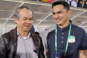 Bầu Đức: ‘VPF cấm nhà tài trợ, tôi bỏ bóng đá’