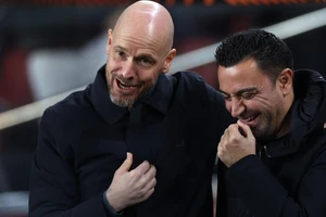 Ten Hag tiết lộ bí quyết đánh bại ông lớn Barca