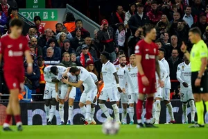 HLV Ancelotti: ‘Real Madrid chơi tấn công Liverpool’ 