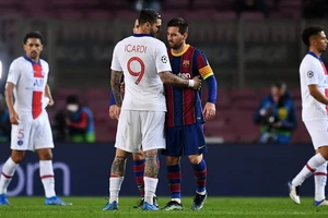 Messi sẵn sàng giảm lương để trở về Barca