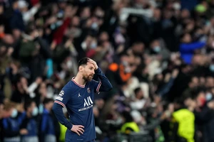 Tranh cãi việc CĐV phản đối Messi hay sỉ nhục bóng đá