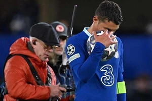 Trận cuối đau đớn của thủ quân Chelsea