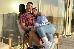 Ronaldo vướng nghi án trục trặc với người mẫu Tây Ban Nha