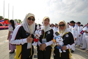 Thủ tướng Campuchia sẵn sàng cho xe tăng hộ tống các VĐV tham dự SEA Games