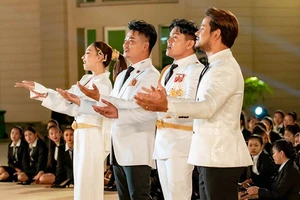 Kỷ lục 2.000 người hát ‘Tự hào Campuchia’ khai mạc SEA Games