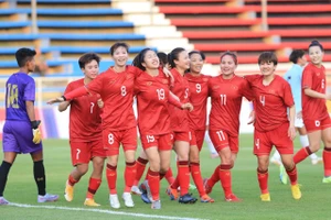 Tuyển nữ Việt Nam quyết giành vàng an ủi đội nam