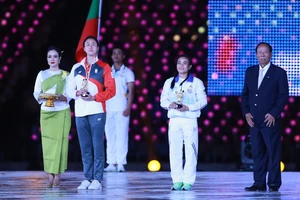 Nữ võ sĩ xinh đẹp của Campuchia xuất sắc nhất SEA Games 32 là ai?