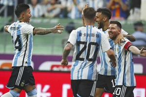 ‘Messi, anh đá 15 phút khó thế sao?’