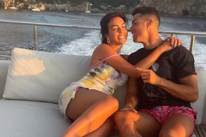 Ronaldo dập tắt tin đồn chia tay người tình bốc lửa