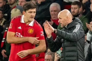 Man United ra giá quá cao, ai dám mua Maguire?