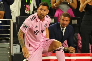 Messi gây sốc và phản ứng của ông chủ Beckham