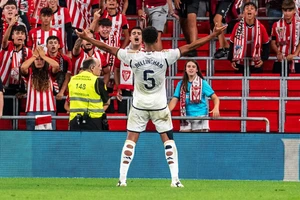 Bellingham săn kỷ lục của Ronaldo