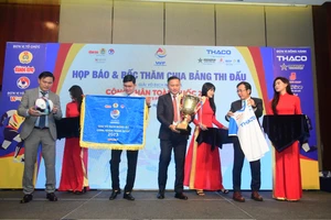 Vui khỏe và giàu ý nghĩa những ngày hội bóng đá Công nhân toàn quốc 