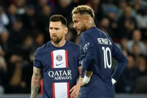 Neymar muốn chơi bóng ở Mỹ và Brazil