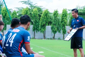 Không phải HLV Troussier, ông Hoàng Anh Tuấn tập trung Olympic Việt Nam chuẩn bị ASIAD