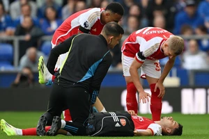 Son Heung-min không phục trọng tài và nguy cơ của Arsenal