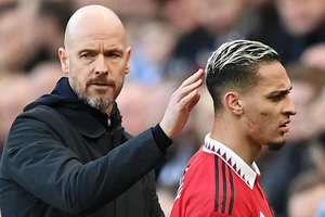 HLV Ten Hag cho phép Antony trở lại, Man United rộng cửa thắng Crystal Palace