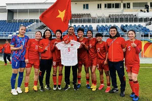 HLV Park Hang-seo nói gì khi ông Chung nghỉ bóng đá?