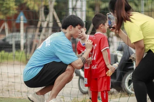 Đoàn Văn Hậu sống lại ký ức tuổi thơ