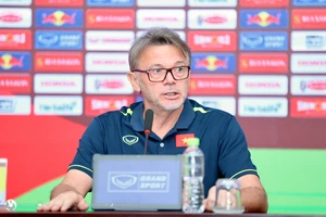 Nóng: HLV Troussier tung đội hình phù hợp nhất đá với Iraq 