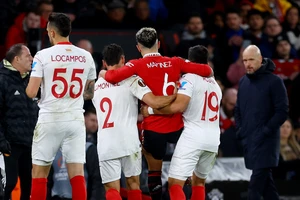 Man United bị loại hoàn toàn khỏi cúp châu Âu là điều tốt
