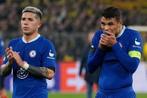 Sóng ngầm và bão chấn thương tàn phá Chelsea 