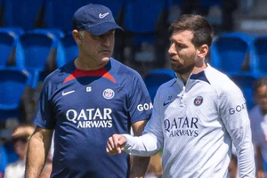 Thầy cũ của Messi trắng án