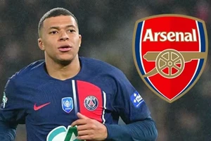 Arsenal bán hai ngôi sao để mua Mbappe