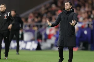 HLV Xavi đã không còn nhận lương ở Barcelona 