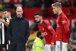 HLV Ten Hag bị cảnh báo mất ghế nóng ở Man United
