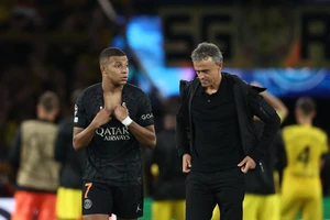 HLV Enrique tiết lộ cuộc sống của PSG không có Mbappe