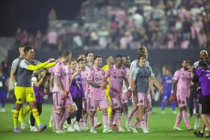 Messi chấn thương vẫn tạo cơn sốt vé khủng khiếp