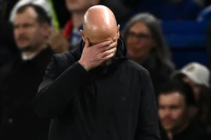 HLV Ten Hag thú nhận sai lầm ở trận thua điên rồ của Man United