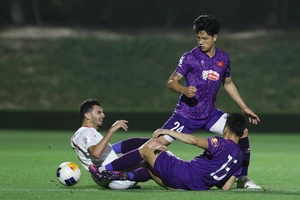 Tạm dừng V-League vì U-23 Việt Nam: Lợi và hại!