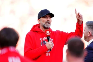 HLV Klopp bị chế giễu và không xứng là huyền thoại ở Liverpool