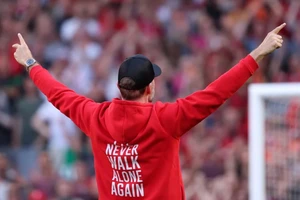 Klopp giới thiệu người kế nhiệm ở Liverpool theo cách chưa từng có