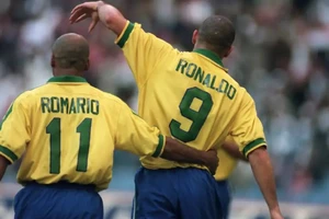 'Quỷ lùn' Romario chơi bóng ở tuổi 58 và đòi ghi hơn 2.000 bàn thắng