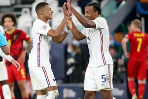Sao tuyển Pháp không sợ đối đầu Mbappe