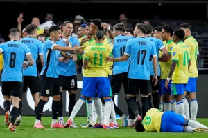 Đội tuyển Uruguay dễ thắng Colombia để vào chung kết với Argentina