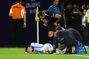 Siêu sao Messi chấn thương, không ra sân trong cuộc chiến giữa các vì sao 